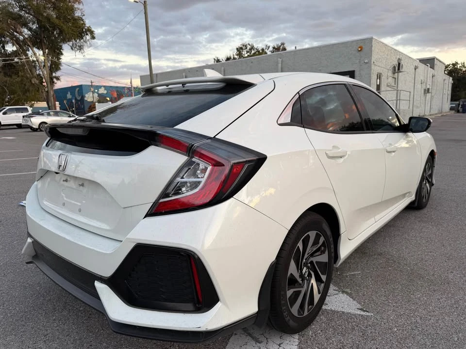 2017 Honda Civic 10th Gen - Image 5 of 10