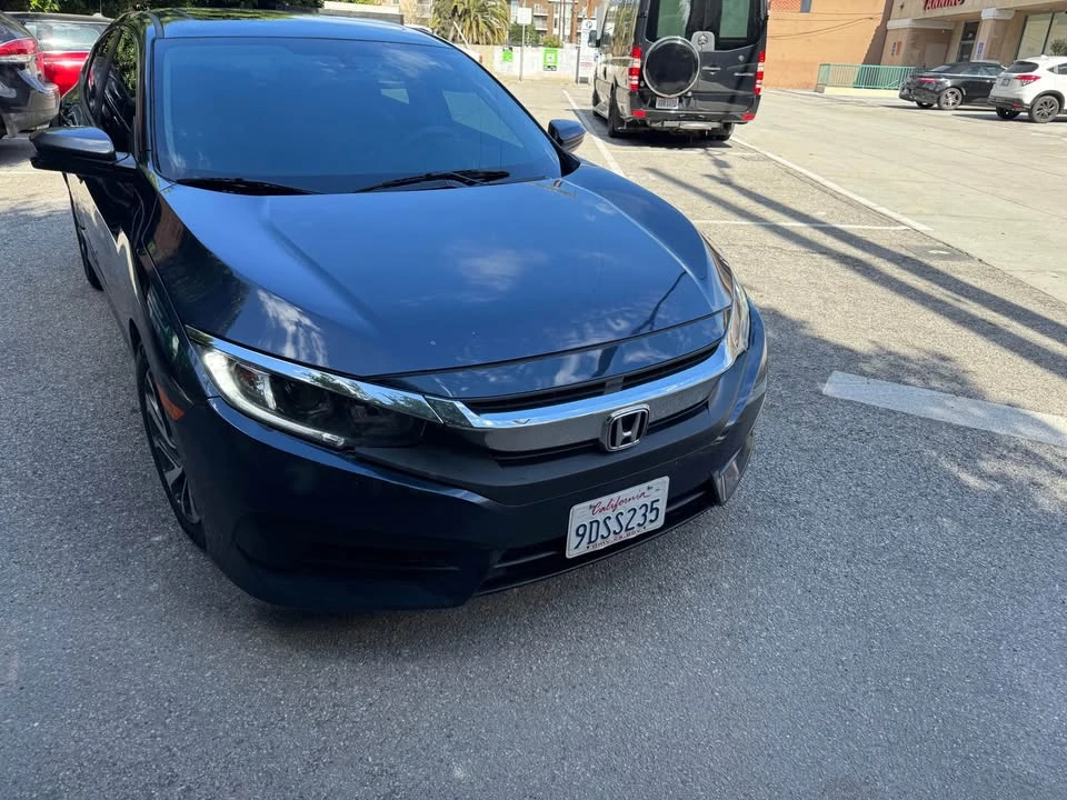 2017 Honda Civic 10th Gen - Image 3 of 17