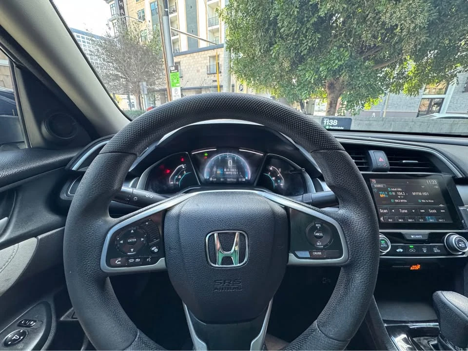 2017 Honda Civic 10th Gen - Image 11 of 17