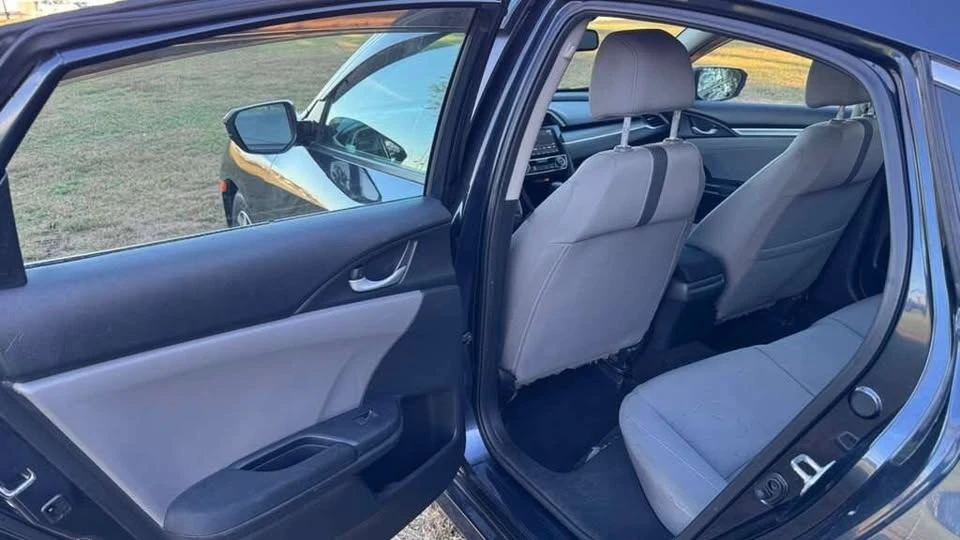2017 Honda Civic 10th Gen - Image 13 of 18