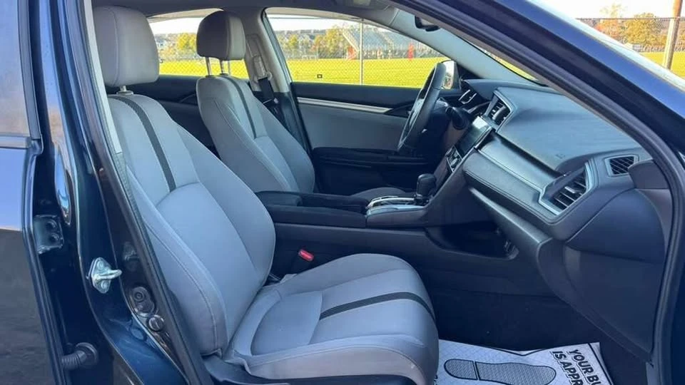2017 Honda Civic 10th Gen - Image 10 of 18