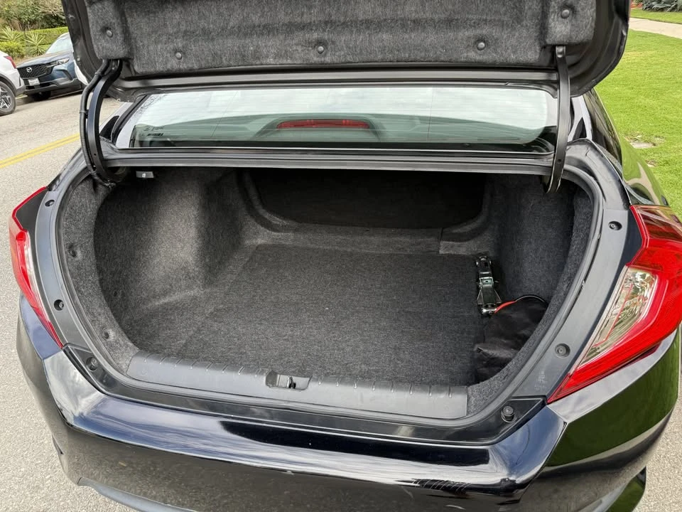 2017 Honda Civic 10th Gen - Image 7 of 13