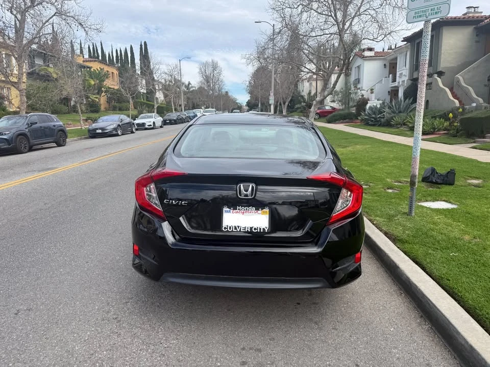 2017 Honda Civic 10th Gen - Image 3 of 13