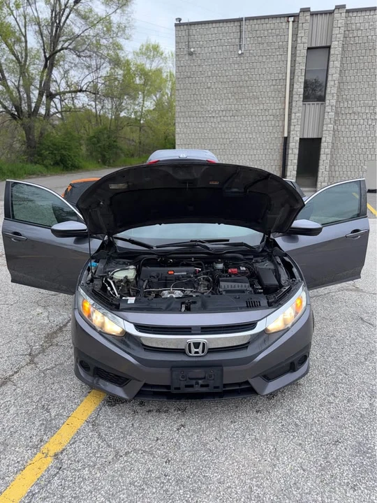 2017 Honda Civic 10th Gen - Image 16 of 19
