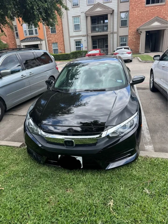 2017 Honda Civic 10th Gen - Image 4 of 4