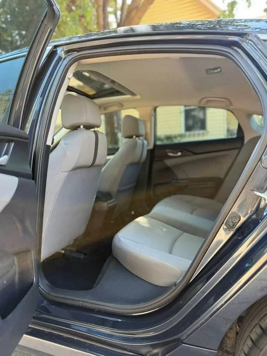 2017 Honda Civic 10th Gen - Image 13 of 16