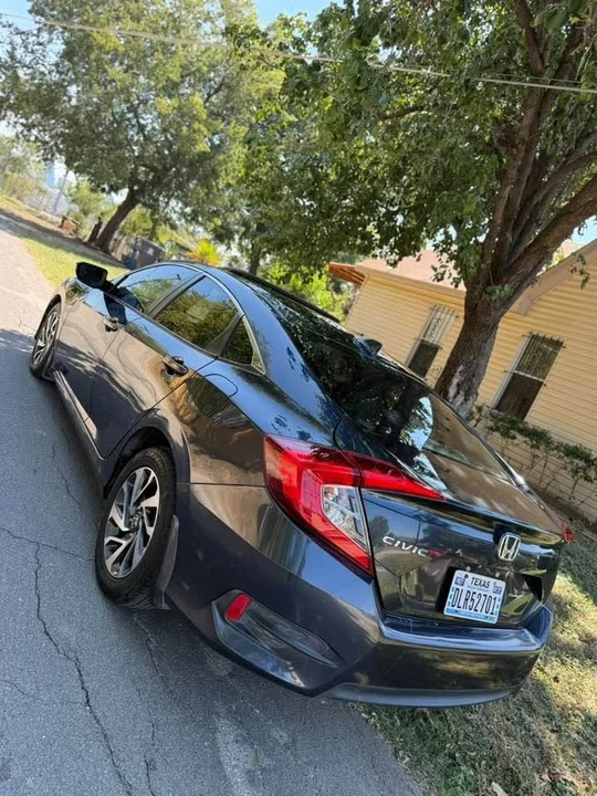 2017 Honda Civic 10th Gen - Image 4 of 16