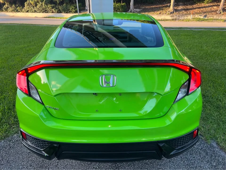 2017 Honda Civic 10th Gen - Image 10 of 12