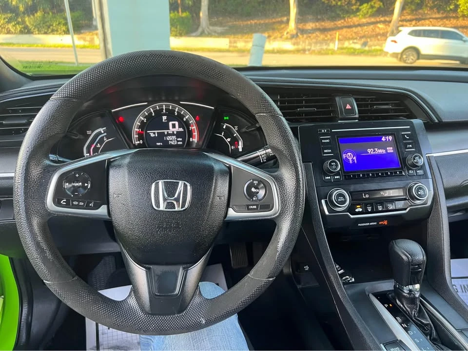 2017 Honda Civic 10th Gen - Image 9 of 12