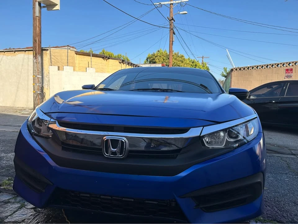 2017 Honda Civic 10th Gen - Image 2 of 12