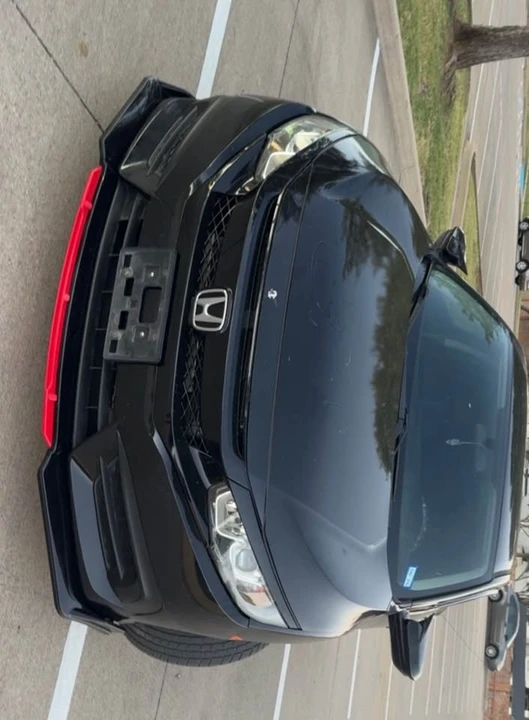 2017 Honda Civic 10th Gen - Image 3 of 12
