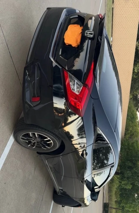 2017 Honda Civic 10th Gen - Image 5 of 12