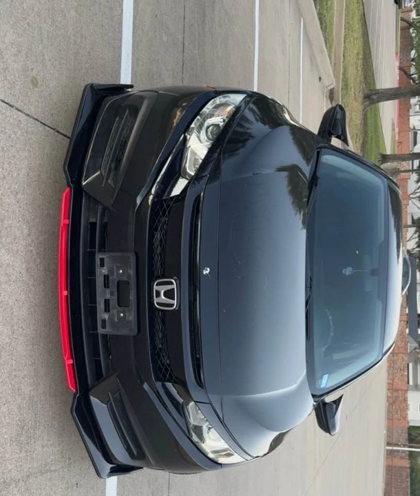 2017 Honda Civic 10th Gen - Image 8 of 12