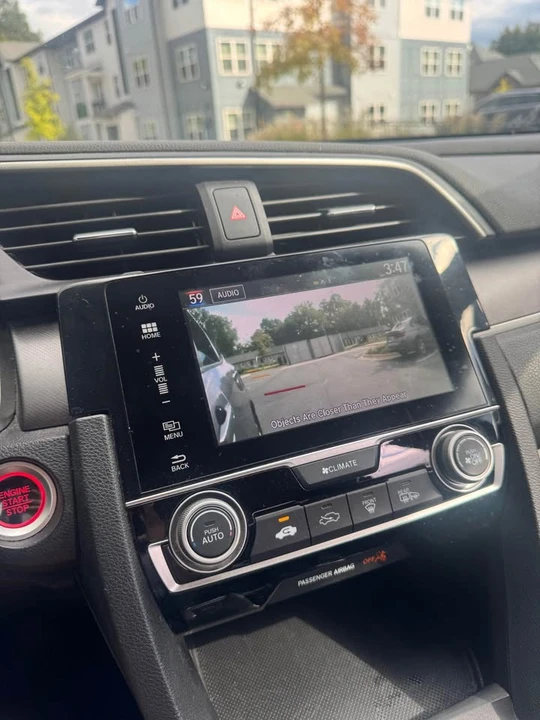 2017 Honda Civic 10th Gen - Image 10 of 12