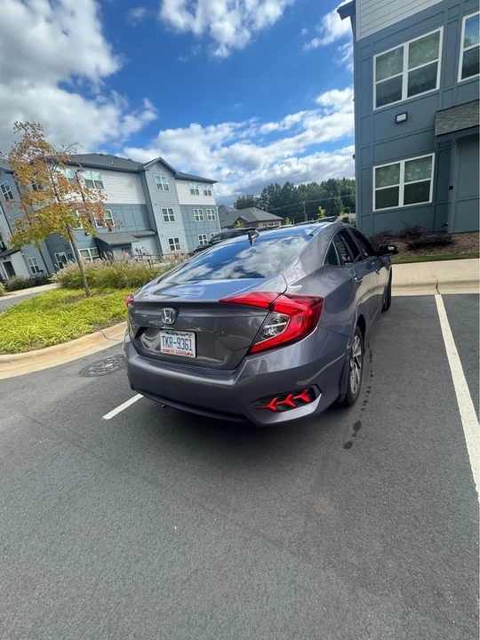 2017 Honda Civic 10th Gen - Image 2 of 12