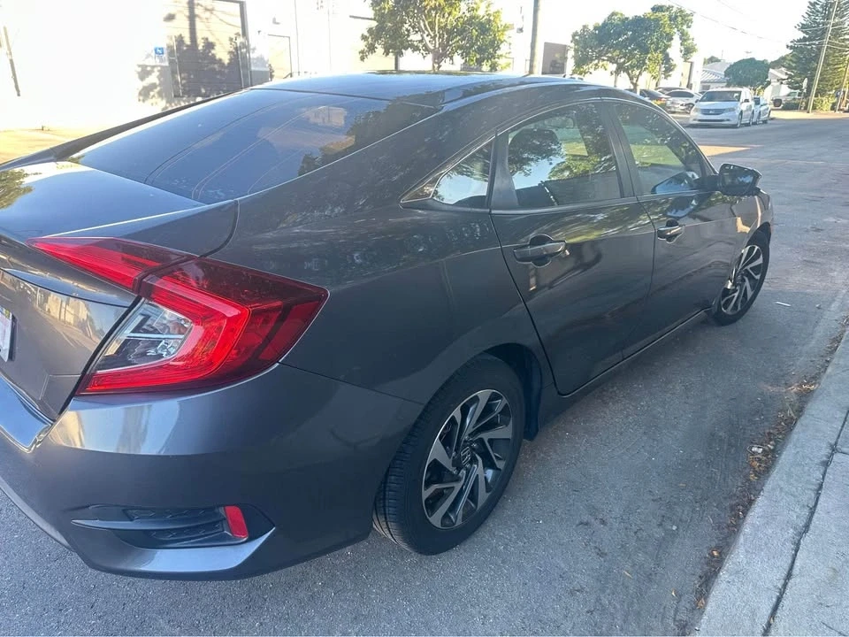 2017 Honda Civic 10th Gen - Image 4 of 7