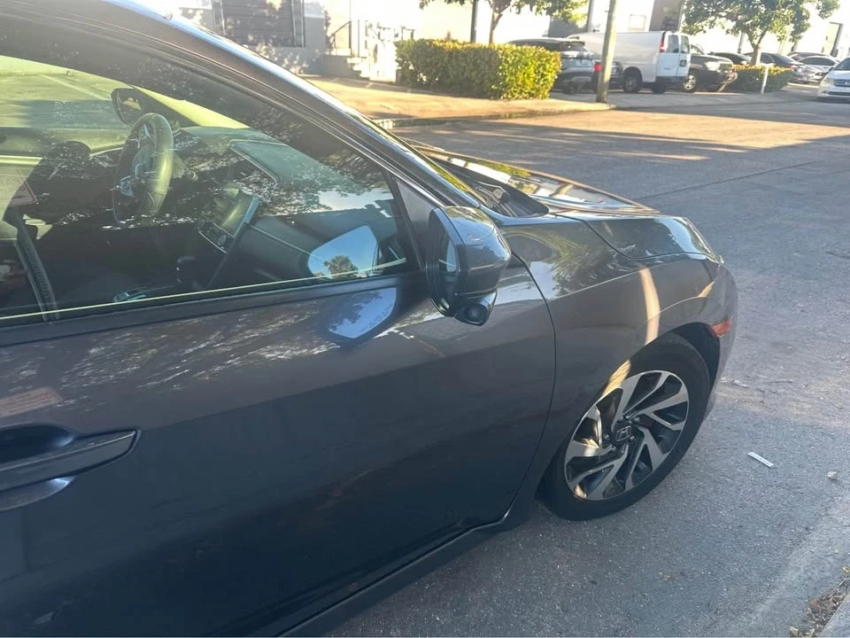 2017 Honda Civic 10th Gen - Image 3 of 7