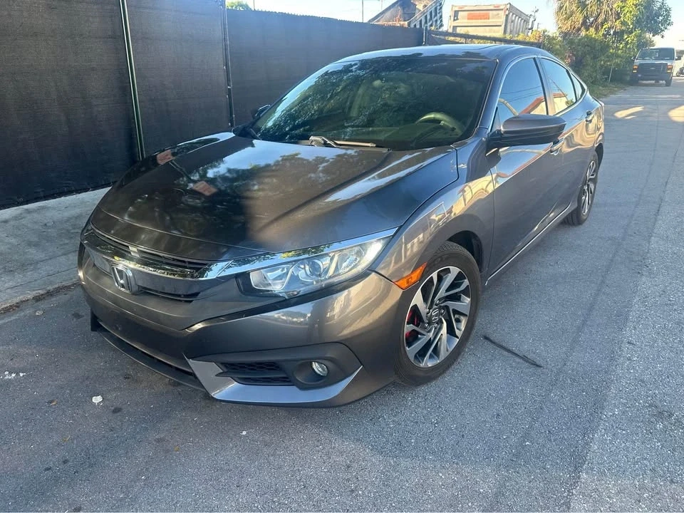 2017 Honda Civic 10th Gen - Image 6 of 7