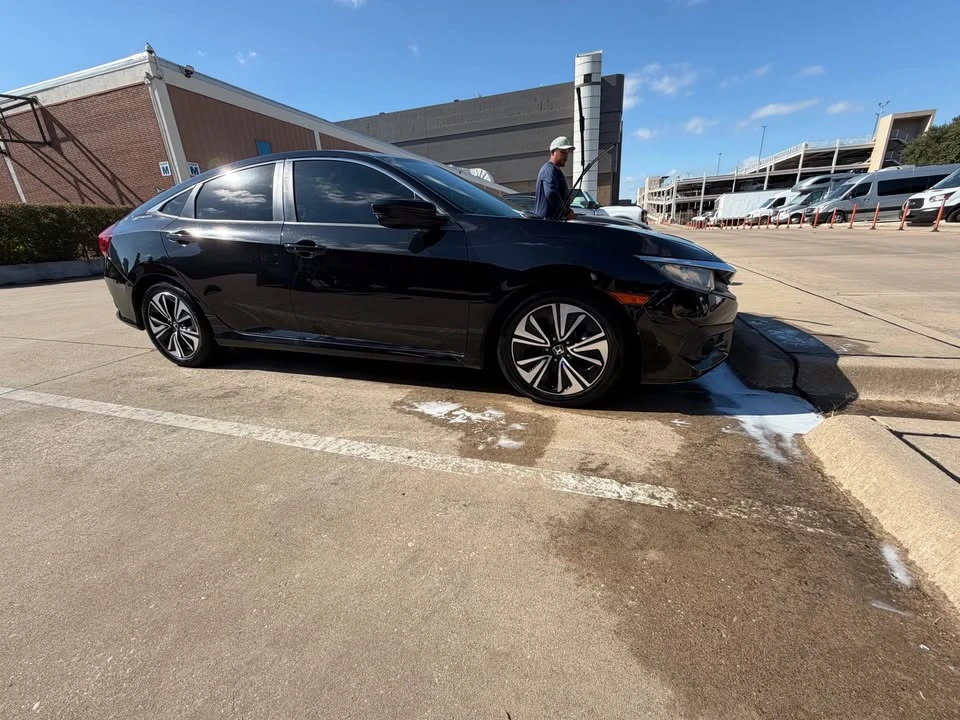 2017 Honda Civic 10th Gen - Image 5 of 13