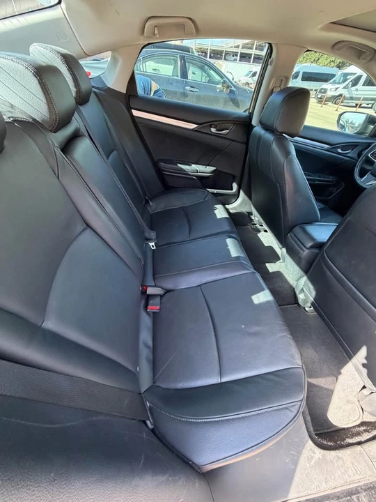 2017 Honda Civic 10th Gen - Image 9 of 13