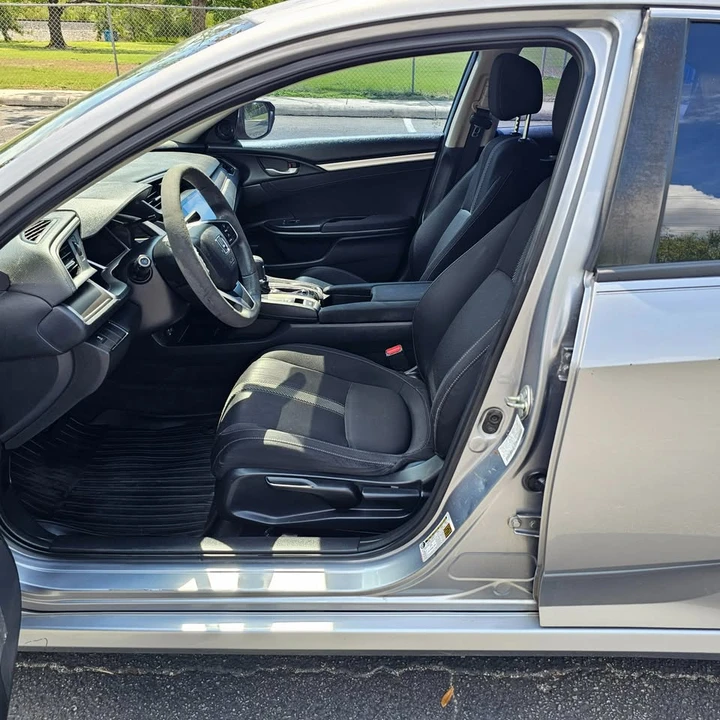 2017 Honda Civic 10th Gen - Image 11 of 19