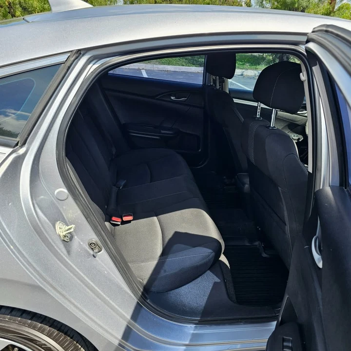 2017 Honda Civic 10th Gen - Image 14 of 19