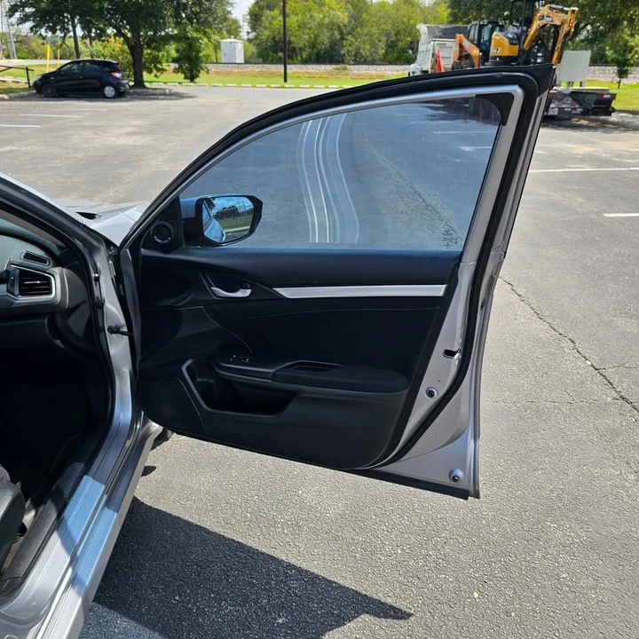 2017 Honda Civic 10th Gen - Image 15 of 19