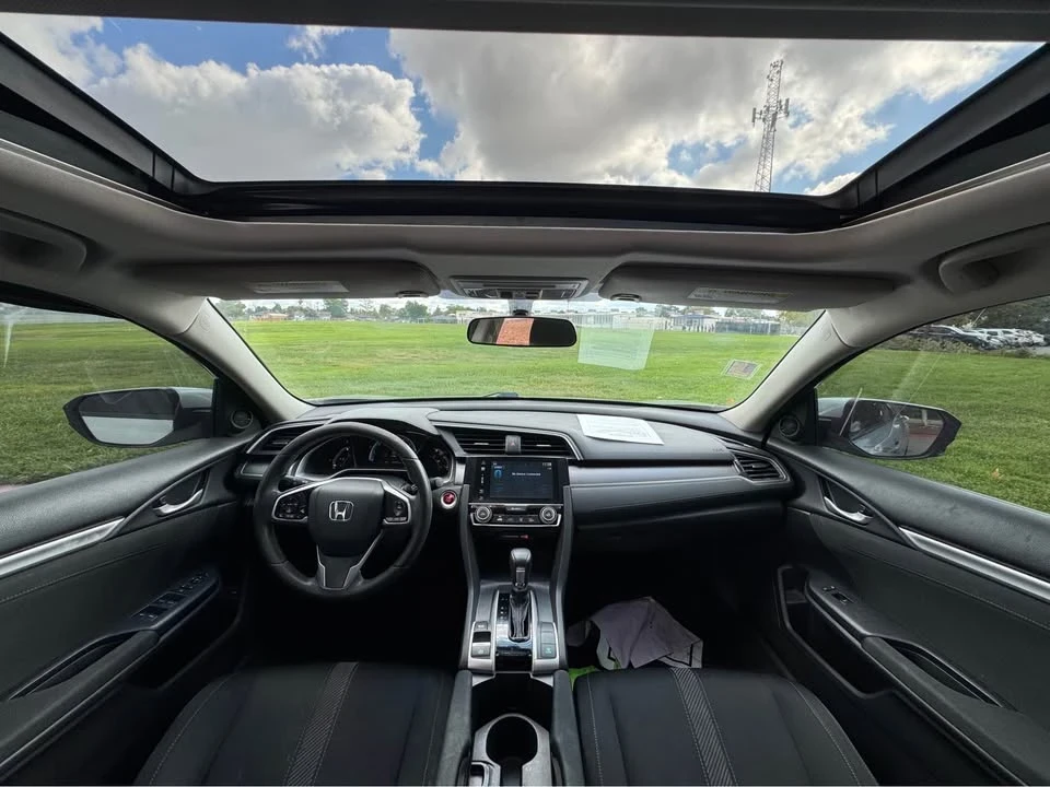 2017 Honda Civic 10th Gen - Image 15 of 20