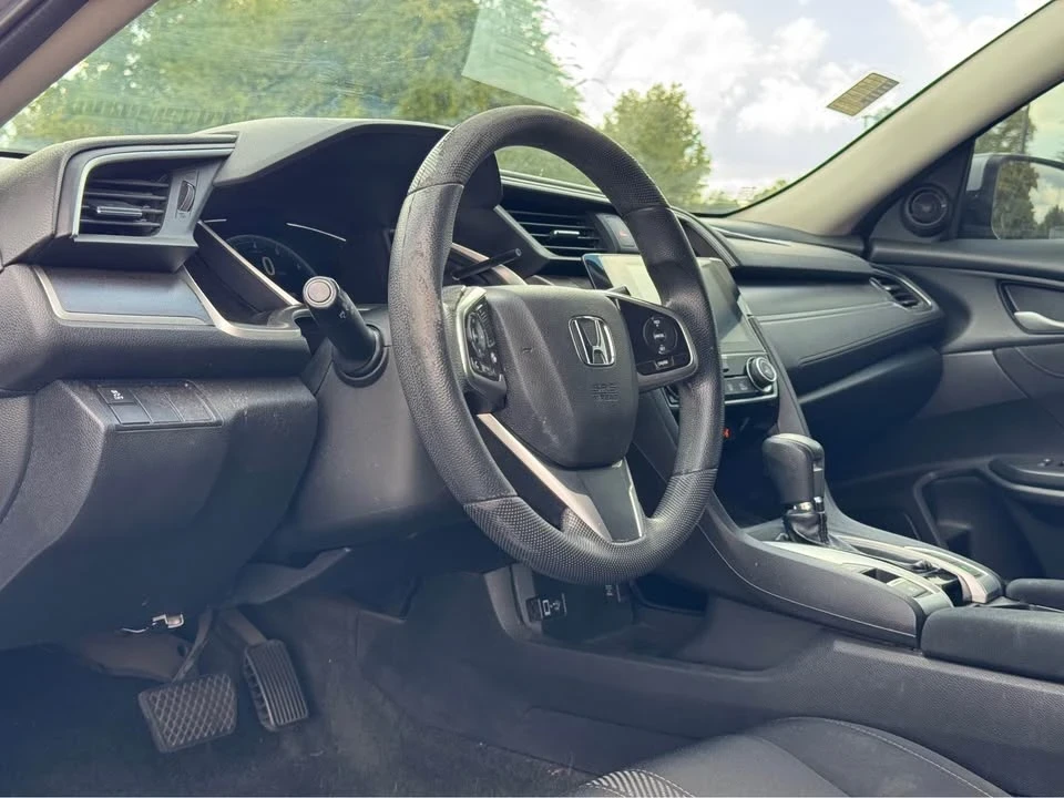 2017 Honda Civic 10th Gen - Image 10 of 20