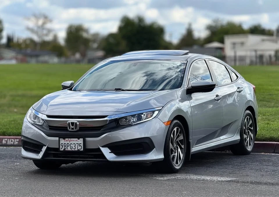 2017 Honda Civic 10th Gen - Image 4 of 20