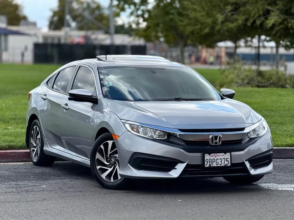2017 Honda Civic 10th Gen - Image 2 of 20