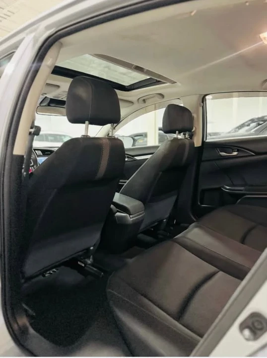 2017 Honda Civic 10th Gen - Image 11 of 14