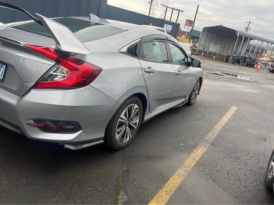2017 Honda Civic 10th Gen - Image 5 of 8