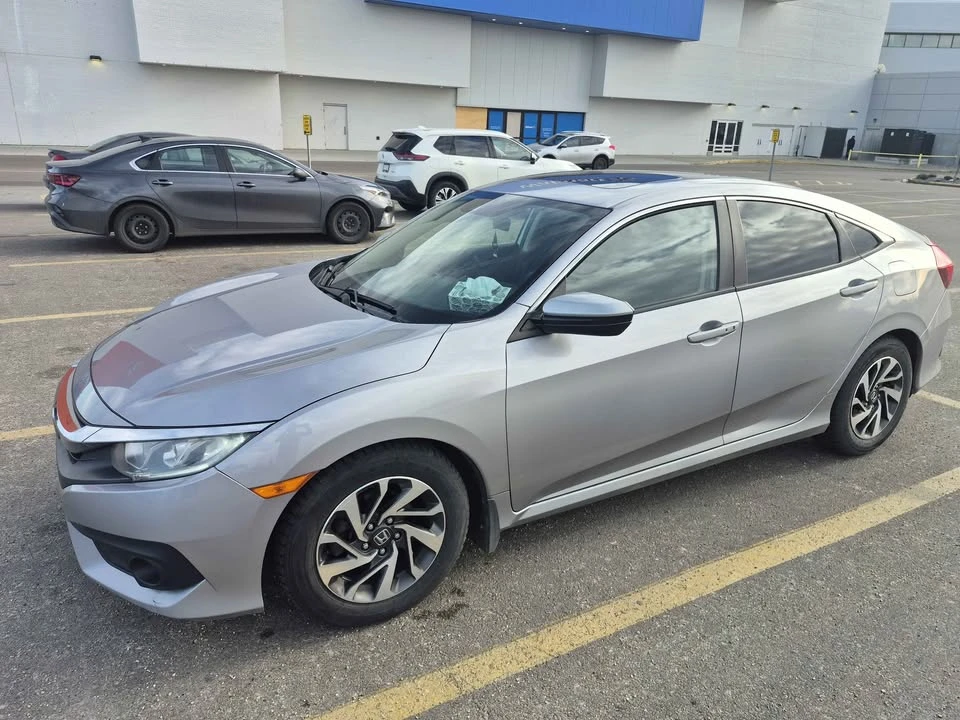 2017 Honda Civic 10th Gen - Image 8 of 9
