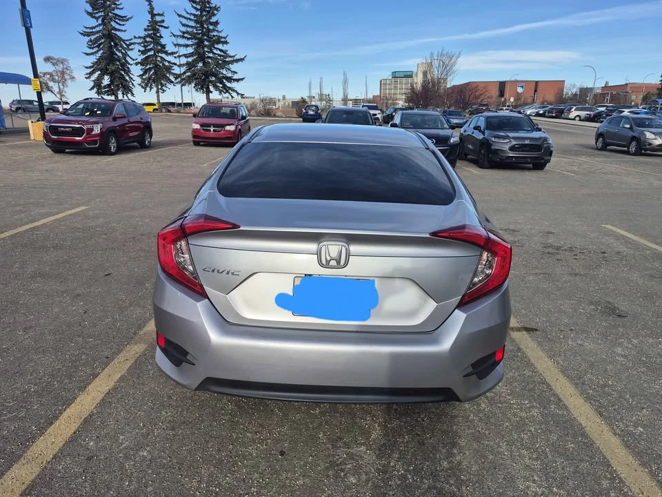2017 Honda Civic 10th Gen - Image 3 of 9