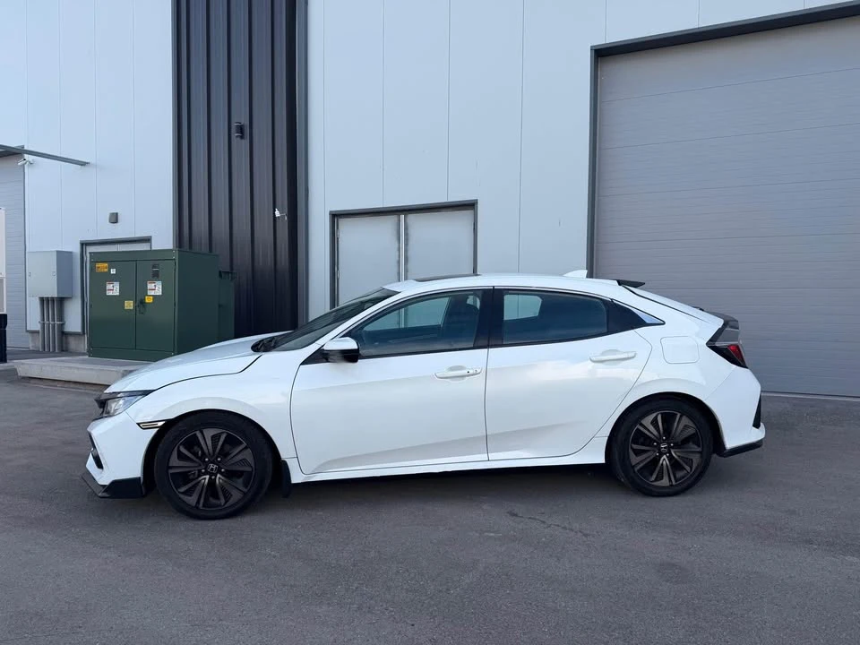 2017 Honda Civic 10th Gen - Image 2 of 11