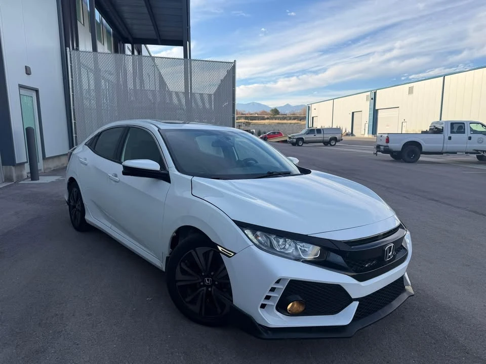 2017 Honda Civic 10th Gen - Image 3 of 11