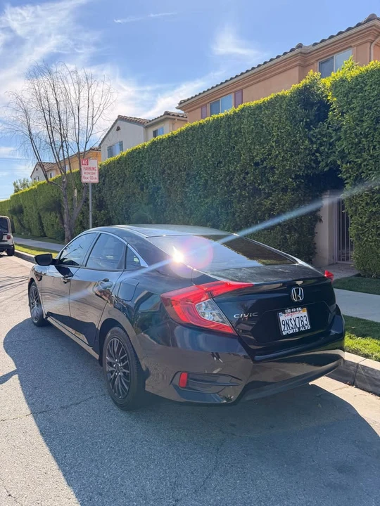 2017 Honda Civic 10th Gen - Image 3 of 4