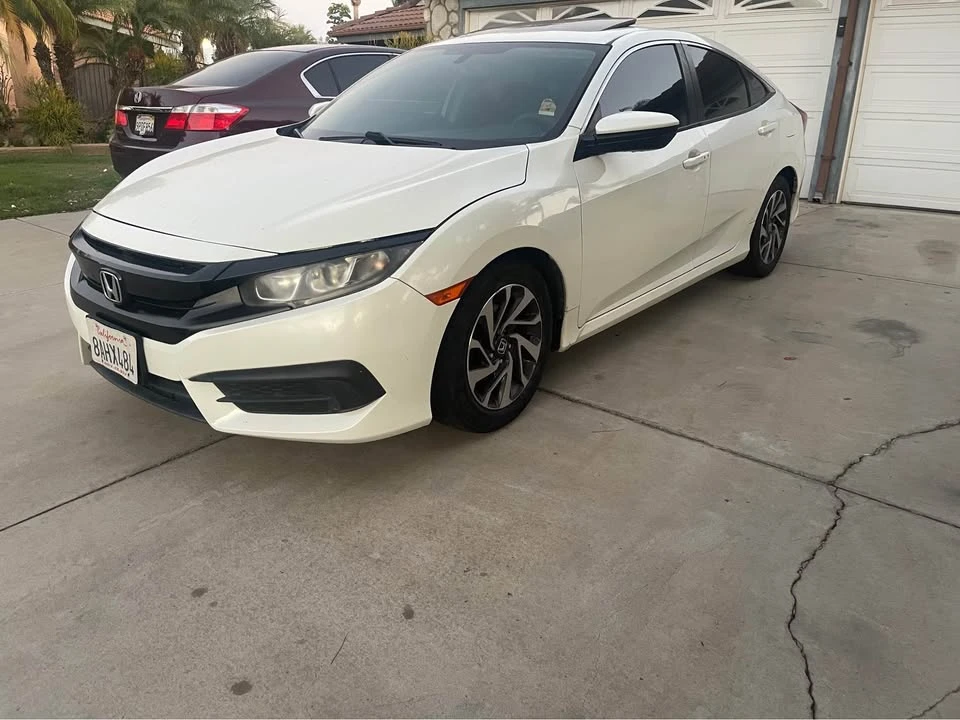 2017 Honda Civic 10th Gen - Image 2 of 10