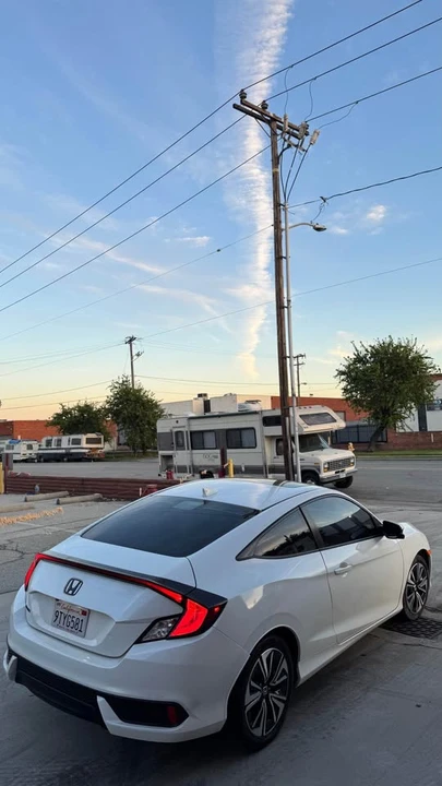2017 Honda Civic 10th Gen - Image 3 of 7