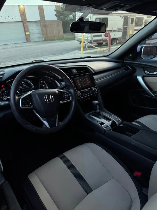2017 Honda Civic 10th Gen - Image 6 of 7