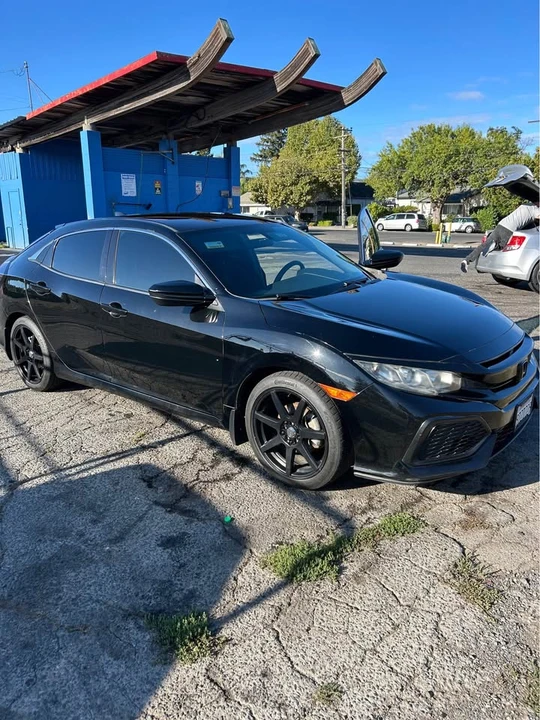 2017 Honda Civic 10th Gen - Image 6 of 6