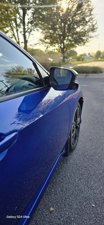 2017 Honda Civic 10th Gen - Image 5 of 9
