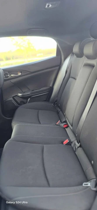 2017 Honda Civic 10th Gen - Image 4 of 9