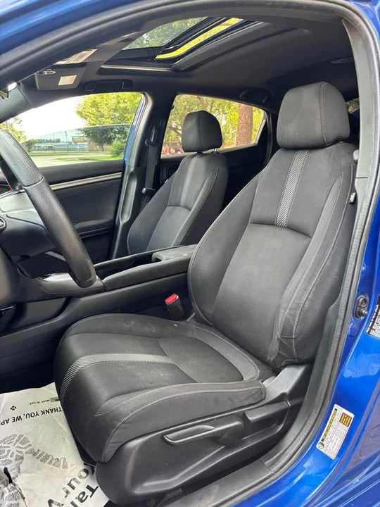 2017 Honda Civic 10th Gen - Image 6 of 12