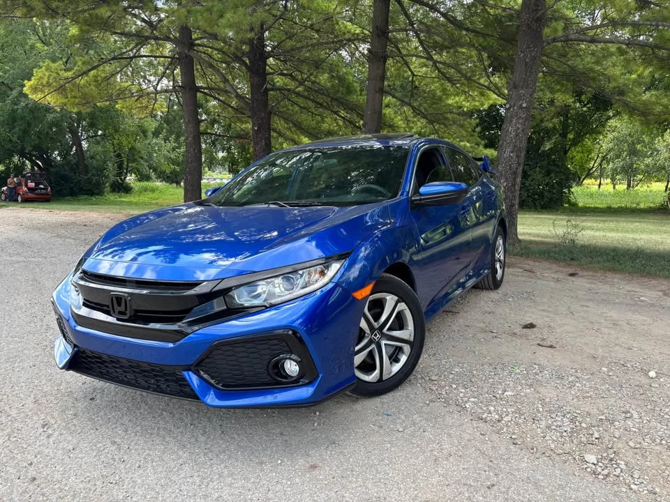 2017 Honda Civic 10th Gen - Image 4 of 12
