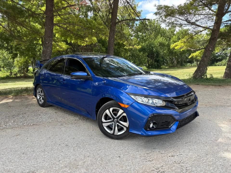 2017 Honda Civic 10th Gen - Image 3 of 12