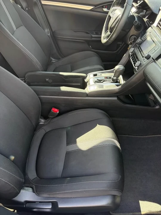 2017 Honda Civic 10th Gen - Image 9 of 17