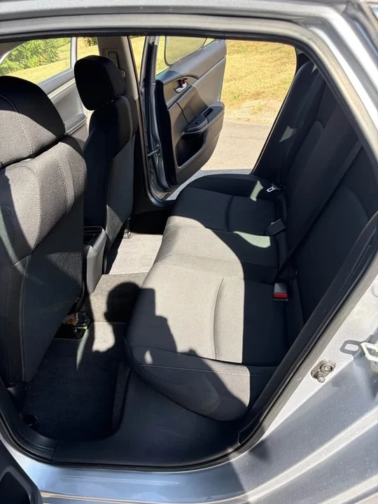 2017 Honda Civic 10th Gen - Image 12 of 17