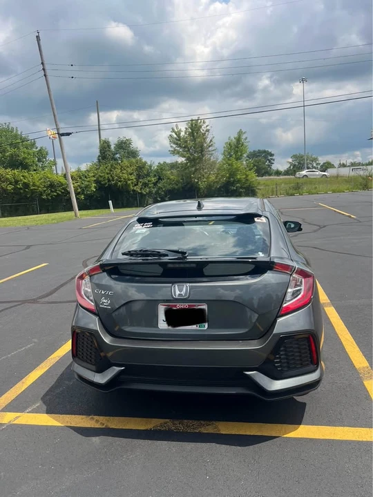 2017 Honda Civic 10th Gen - Image 8 of 13
